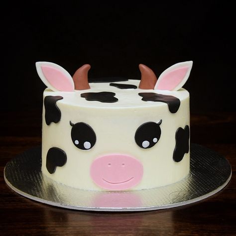 Cow Birthday Smash Cake, Cow Print Smash Cake Girl, Cow Gender Reveal Cake, Cow Party Cake, Cow Cakes Ideas, Cow Smash Cake Girl, Cow Birthday Cake Ideas, Cow Print Cake Ideas, Cow Cakes Birthday Girl