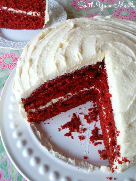 Old Fashioned Red Velvet Cake, Red Velvet Cake Icing, Red Velvet Cake Frosting, Homemade Red Velvet Cake, Southern Red Velvet Cake, Cooked Frosting, Velvet Cakes, Buttercream Icing Recipe, Red Velvet Recipes