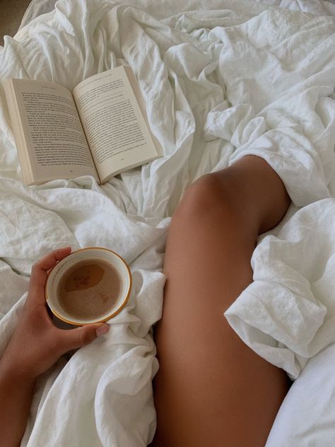 Morning Aesthetics, Foodie Aesthetic, First Date Rules, Bed Picture, Slow Morning, Coffee In Bed, Bookstagram Inspiration, Business Photoshoot, Healthy Travel