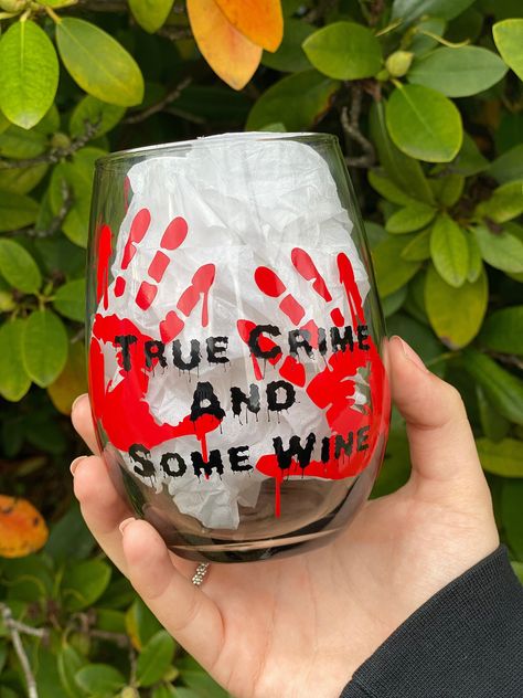 Cricut Wine Glasses Diy, Circuit Wine Glass Ideas, Custom Wine Glass Ideas, Fall Wine Glasses Vinyl, Wine Glass Cricut Ideas, Wine Cup Sayings, Cute Wine Glasses Sayings, Vinyl Wine Glass Ideas, Epoxy Wine Glasses