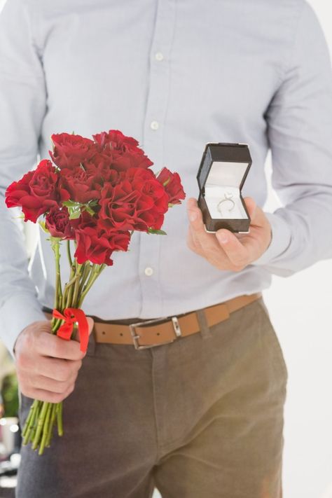 Man Kneeling, Itunes Card, Baby Pictures Newborn, Happy Birthday Wishes Quotes, Birthday Wishes Quotes, Holding Flowers, Flower Wedding, Guy Pictures, Man Photo