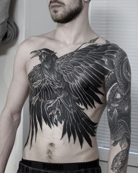 Ilya Dementyev Crow Tattoo Meaning, Owl Tattoo Chest, Owl Tattoo Meaning, Hairline Tattoos, Crow Tattoo Design, Phönix Tattoo, Bird Tattoo Wrist, Dibujos Tattoo, Crow Tattoo