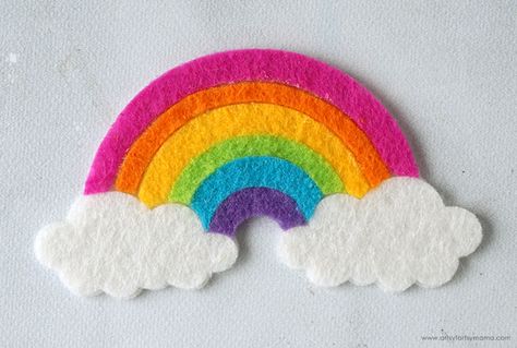 Diy Felt Rainbow Ornaments, Rainbow Felt Crafts, Felt Sheet Crafts Ideas, Rainbow Craft Ideas, Easy Felt Christmas Ornaments, Rainbow Bookmark, Felt Crafts Dolls, Felt Rainbow, Craft Instructions For Kids