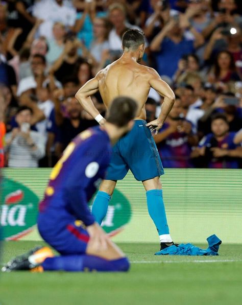 Cristiano Ronaldo ElClasico  Barcelona 1_3 Real Madrid Cristiano Ronaldo Training, Ronaldo Barcelona, Camisa Do Chelsea, Cristiano Ronaldo Body, Cristiano Ronaldo Young, Cristiano Ronaldo And Messi, Cr7 Vs Messi, Messi Vs Ronaldo, Ronaldo Photos