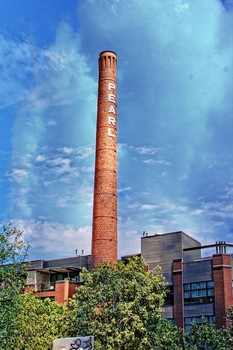 The old smoke stack at the pearl brewery is San Antonio landmark. You can see the old smoke stack when you drive through downtown San Antonio. The pearl is a great place to take senior portraits.  #sanantonio @landmark #smokestack The Pearl San Antonio, San Antonio Photography, San Antonio Missions, Photography Headshots, San Antonio River, Downtown San Antonio, Texas Photo, Texas Photography, Graduation Portraits