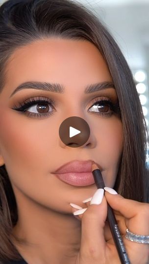 Foinika Kay, Nude Lip Makeup, Kylie Jenner Lip Kit, Flower Lipstick, Jelly Lipstick, Lip Tutorial, Shine Lipstick, Lipstick Designs, Lip Combo