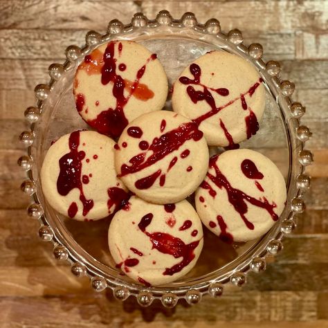 Halloween Blood Splatter Shortbread Cookies (+ Gluten Free Option) — Sarah Freia Ube Condensed Milk, Marshmallow Cookie Recipes, Maple Syrup Cookies, Vegan Chocolate Cookies, Chocolate Marshmallow Cookies, Condensed Milk Cookies, Jam Thumbprint Cookies, Shortbread Cookies Easy, Cookies Gluten Free