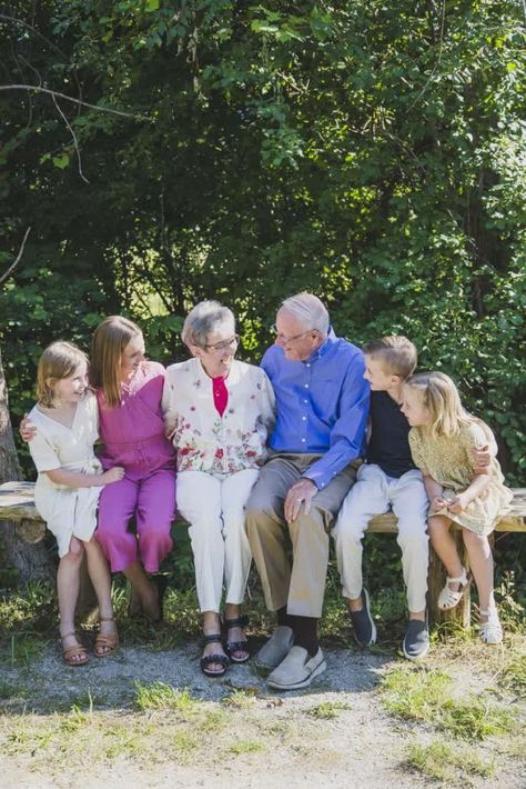 Do you think Lorraine and Andy could have imagined the family 50 years later? Probably only in their wildest dreams. Look at this... • #ridiculouslyhappyppl #familyfirst #family • Blue Mountain • Collingwood • Owen Sound • Meaford • Midland • Barrie • big family photography • grandparents and grandchildren Family Photo With Grandparents, Big Family Photography, Large Family Photography, Extended Family Photos, Happy Parents, Grands Parents, Family Show, Parents Baby, Wildest Dreams