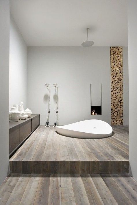 Bathroom Trends: Maximizing Impact With Minimalist Design Bathtub Designs, Drømme Bad, Minimalist Bathroom Design, Bathroom Fireplace, Freestanding Bathtub, Bad Design, Wooden Floor, Design Del Prodotto, Minimalist Bathroom