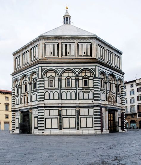 Il Battistero di San Giovanni a Firenze – Michelangelo Buonarroti è tornato Florence Travel, San Giovanni, Historical Architecture, Ancient Civilizations, Back In Time, Travel Bucket List, Westminster, Siena, World Heritage Sites