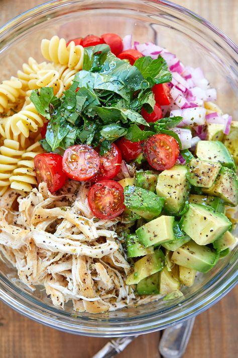 Healthy Chicken Pasta Salad, Chicken Pasta Salad Recipes, Healthy Chicken Pasta, Resep Salad, Easy Healthy Meal Prep, Chicken Pasta Salad, Makanan Diet, Health Dinner, Health Dinner Recipes