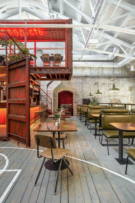 Reused Furniture, Renovation Architecture, Design Café, Communal Table, Casa Container, Container Design, Adaptive Reuse, Retail Interior, Soft Seating