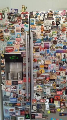 Fridge Covered In Magnets, Travel Magnet Board, Fridge With Magnets, Crochet Fridge, Souvenir Display, Magnet Collection, Magnet Fridge, Fridge Decor, Dream Apartment