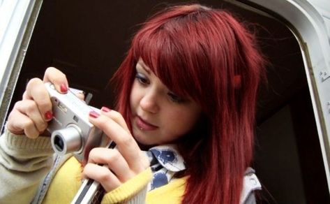 Emily Skins, Skins Gen 2, Skins Cast, Emily Fitch, Kathryn Prescott, Whatsapp Theme, Skins Characters, Skins Uk, Emo Scene