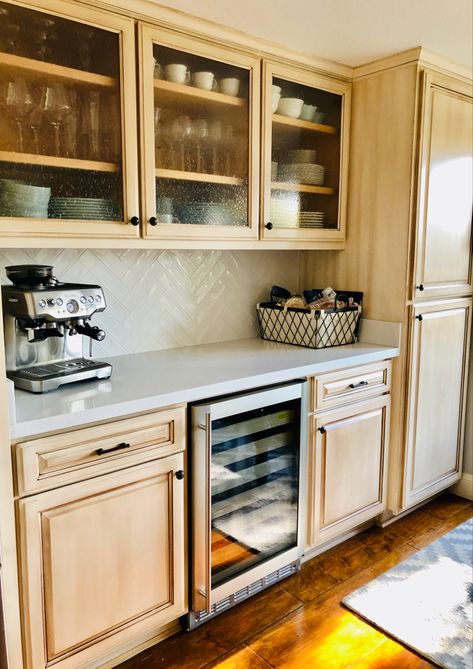 Cream Herringbone Backsplash, White Herringbone Backsplash, Lake House Kitchen, Herringbone Backsplash, Kitchen Refresh, White Herringbone, Happy House, Wood Countertops, Oak Cabinets