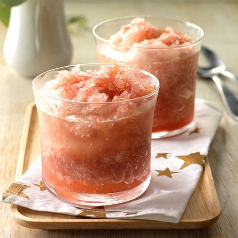 Vodka Holiday Drinks, Vodka Slush Recipe, Brandy Slush, Vodka Orange, Vodka Slush, Raspberry Iced Tea, Slush Recipes, Orange Vodka, Fruit Juices