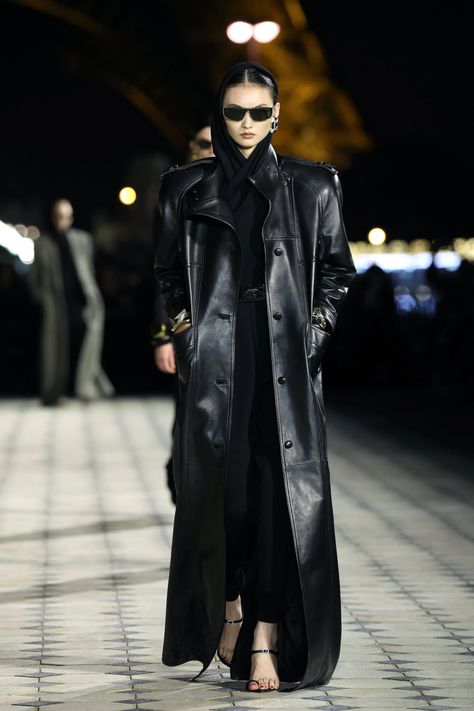 Leather Runway 2023, Leather Coat Aesthetic, 2023 Runway Fashion, Black Fashion Aesthetic, Saint Laurent Coat, Leather Coat Outfit, Leather Runway, Saint Laurent Fashion Show, Summer 2023 Runway