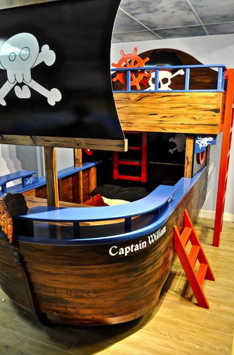 Castle Bedroom Kids, Ship Bed, Pirate Ship Bed, Pirate Bedding, Pirate Bedroom, Boat Bed, Creative Beds, Pirate Room, Diy Bunk Bed