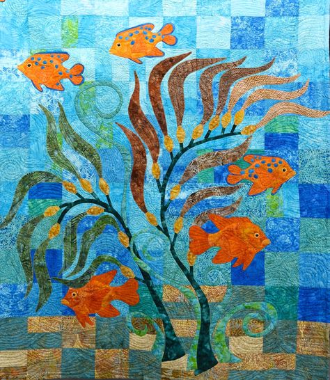 Baby Quilt with kelp and garibaldi fish Garibaldi Fish, Mermaid Quilt, Ocean Quilt, Fish Quilt, Picture Quilts, Animal Quilts, Thread Art, Sewing Art, Fish Art