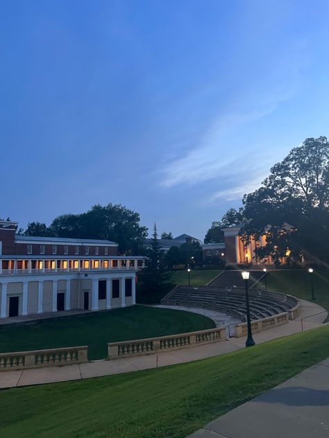 Uva College Aesthetic, University Of Virginia Aesthetic, Manifesting University, Virginia Aesthetic, Virginia State University, College Looks, Future School, Virginia State, Penn State University