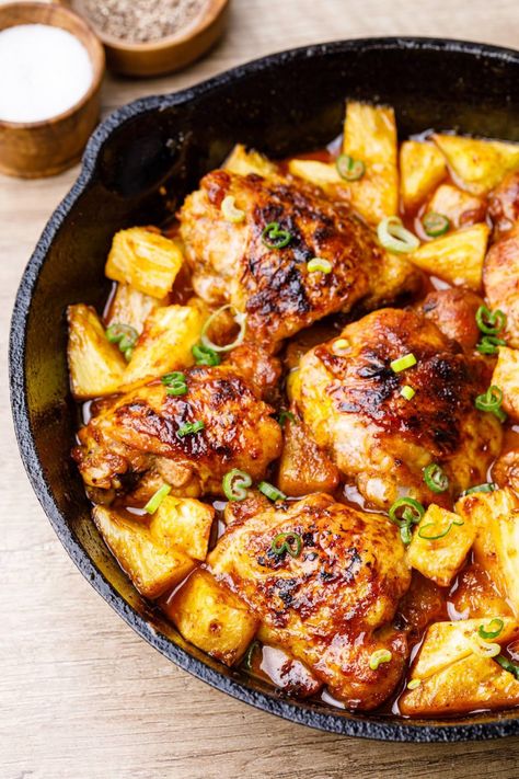 Pineapple Chicken Skillet (Easy Paleo Chicken Meal) - Paleo Grubs Pineapple Chicken Breast, Onion Honey, Easy Paleo Chicken, Baked Honey Garlic Chicken, Chicken Breast Dishes, Honey Garlic Chicken Thighs, Pineapple Chicken Recipes, Chicken Skillet, Coconut Aminos