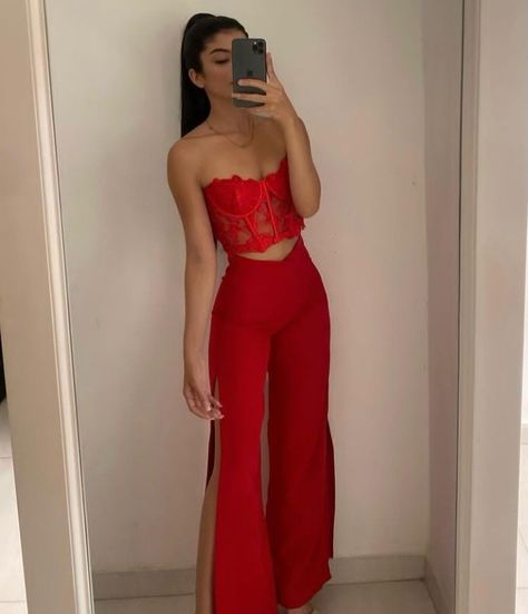 Red Corset Outfit, Outfit Pantalon Rojo, Fancy Jumpsuit, Corset Outfits, Corset Outfit, Red Corset, Saree Designs Party Wear, Rave Outfits, Event Dresses