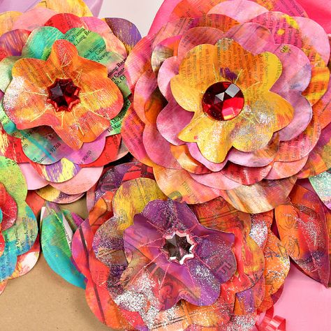 Mark Montano: Newspaper Flowers DIY Newspaper Flowers Diy, Newspaper Flowers, Newspaper Crafts, Creation Deco, Spring Art, Kids Diy, Paper Flowers Diy, Spring Crafts, Flowers Diy