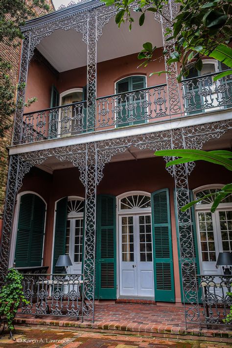 French Quarter Apartment, French Quarter Style Homes, New Orleans Buildings French Quarter, French Quarter Architecture, New Orleans Apartment Building, New Orleans Architecture French Quarter, French Colonial Exterior, New Orleans French Quarter Houses, New Orleans Bathroom