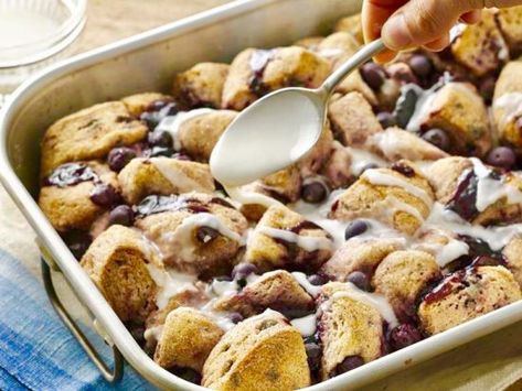 Bored Recipes, Blueberry Monkey Bread, Monkey Breads, Amish Friendship Bread Starter Recipes, Friendship Bread Recipe, Friendship Bread Starter, Blueberry Biscuits, Amish Friendship Bread, Pillsbury Grands