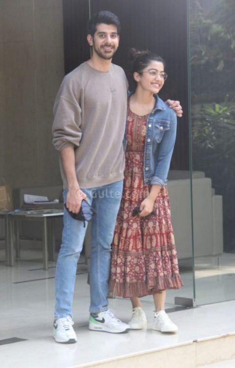 Dear Comrade Rashmika Dress, Dear Comrade, Insta Dp, Casual Work Outfits Women, Rashmika Mandanna, Anupama Parameswaran, Cute Photography, Casual Work Outfits, Churidar