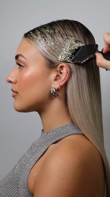 ELENA SALON on Instagram: "✨ Glittery Christmas Hairstyle Idea! ✨ Thinking of adding some sparkle to your holiday look? How about a glittery hairstyle! ✨ Would you give it a try? We’re all about embracing new, festive vibes! 😍 #ChristmasHairstyle #GlitterMagic #FestiveLook #hairmalta #hairstylemalta" Hairstyle With Glitter, Glitter In Hair, Hairstyle Glitter, Hair With Glitter, Glitter Hairstyles, Glitter Shoot, Holiday Editorial, Nye Hairstyles, Glittery Hair