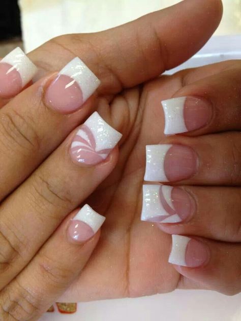 Nail designs Short French Tip Acrylic Nails Hello Kitty, Gel Nails For Beginners, Y2k Nails Acrylic Hello Kitty Short, 2000s Nail Designs, Short Mcbling Nails, Nails For Beginners, Princess Attire, Dark Pink Nails, Flare Nails