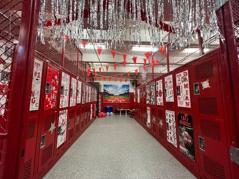 School Spirit Decorations Hallway, High School Musical Homecoming Theme, High School Musical Decorations, High School Musical Prom, School Dance Themes, Highschool Musical, Cheese Toastie, Homecoming Themes, Homecoming Spirit Week