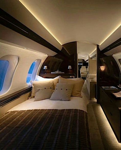 Private Jet Interior Bedrooms, Private Jet With Bed, Luxury Plane Interior, Small Private Jet Interior, Private Jet Bedroom, Private Jet Inside, Luxury Private Jets Interior, Inside Private Jet, Plane Bedroom