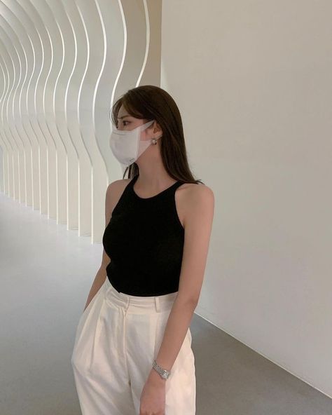 Black Sando Outfit, Sando Outfit, Chic Black Outfits, Korean Casual Outfits, Korean Fashion Dress, Korean Casual, Korean Girl Fashion, Causual Outfits, Kpop Fashion Outfits