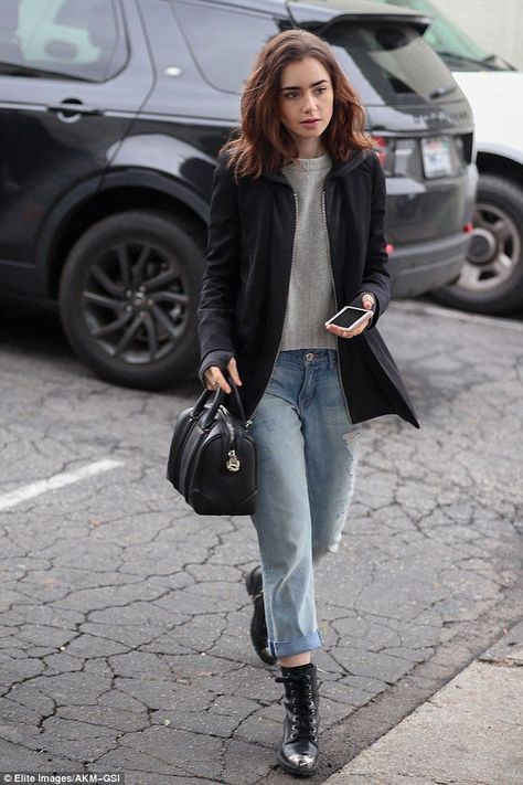 Lily Collins Casual, Lily Jane Collins, Lily Collins Style, Vogue Uk, Cooler Look, Celebrity Street Style, Lily Collins, Dakota Johnson, 가을 패션