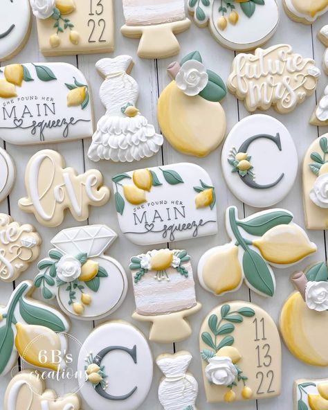 Main Squeeze Cookies, Easter Cupcakes Easy, Lemon Themed Party, Deserts Cupcakes, She Found Her Main Squeeze, Found Her Main Squeeze, Wedding Shower Cookies, Lemon Themed Bridal Shower, Cookie Birthday Party