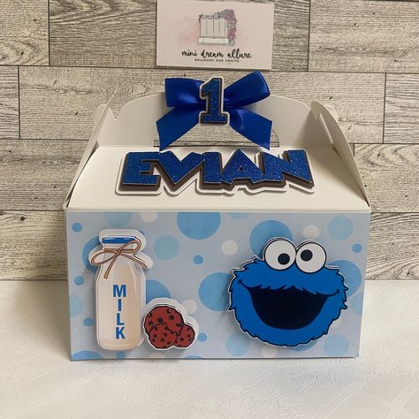 Cookie Monster Treat Box Sesame Street Favor Bag Cookie - Etsy Cookie Monster 1st Birthday Decorations, Cookie Monster Treats, Cookie Monster Party Favors, Cookie Monster Party Decorations, Cookie Monster 1st Birthday, Monster Party Decorations, Alcohol Bottle Crafts, Cookie Monster Birthday Party, Monster Baby Showers