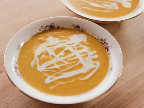 Soup Pioneer Woman, Senior Meals, Ree Drummond Recipes, Butternut Squash Soup Recipe, Chicken And Butternut Squash, Butternut Squash Recipes Soup, Squash Soup Recipe, Food Network Canada, Butternut Squash Recipes