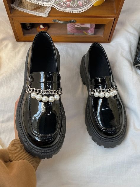 Faux Pearls & Chain Decor Slip On Loafers | SHEIN USA Loafers With Pearls, Cute Black Loafers, Shiny Shoes Outfit, Black Fancy Shoes, Shiny Black Shoes, Black Loafers Outfit, Cute Loafers, Official Shoes, Women Wedges