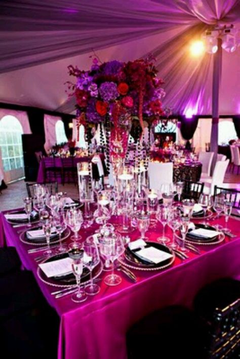 Pretty in pink and purple. Glam Dinner Party, Party Decorations Purple, Luxury Wedding Centerpieces, Elegant Party Decorations, New Year's Eve Wedding, Violet Wedding, Elegant Birthday Party, 50 Birthday, Birthday Party Theme Decorations