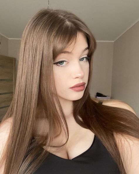 Lightest Golden Brown Hair, Best Hair Colors For Pale Skin, Hair Dye Videos, Babylights Hair, Rambut Brunette, Bombshell Hair, Honey Hair Color, Golden Brown Hair, Hair Color Underneath