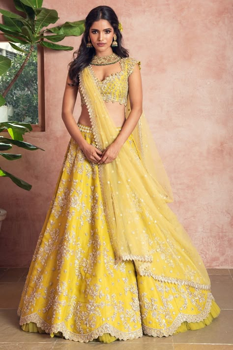 Anushree Reddy Lehenga, भारतीय दुल्हन संबंधी, Orang India, डिजाइनर कपड़े, Cut Blouse, Anushree Reddy, Indian Outfits Lehenga, Lehnga Dress, Yellow Lehenga