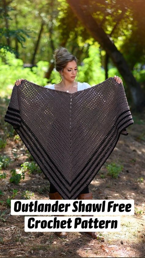 Outlander Shawl Crochet Pattern. Make a replica of Claire's Carolina shawl seen in the Outlander TV series with this free crochet pattern. Outlander Shawl, Crochet Shaw, Crochet Prayer Shawls, Outlander Knitting, Crochet Shawl Free, Crochet Cape, Crochet Wrap Pattern, Crochet Shawl Pattern Free, Crochet Poncho Patterns