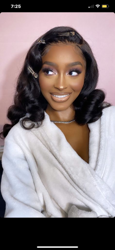 Old Hollywood Hairstyles Black Women, Hollywood Glam Wedding Hair Black Women, Old Hollywood Curls Black Women, Hollywood Glam Black Women, Met Gala Hairstyles Black Women, Hollywood Glam Hair Black Women, Dinner Makeup Night Black Women, 1920s Makeup Gatsby Black Women, Old Hollywood Glam Hair Black Women