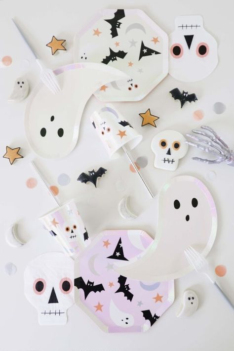 A Faboolous Iridescent Halloween Party Pastel Halloween Party Decorations, Iridescent Halloween Decor, Pastel Spooky Party, Girly Spooky Birthday, Pastel Halloween Party Favors, Pastel Halloween Party Backdrop, Iridescent Halloween, Pastel Fall, Iridescent Party