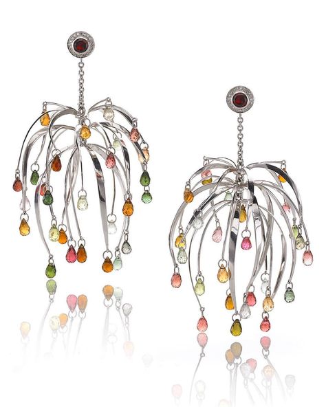 Brenda Smith Jewelry. Via Becky Stone (@diamondsinthelibrary) on Instagram: Designer Brenda Smith said that one year while watching the 4th of July fireworks, she turned to her husband and said she saw earrings in the sky. Her gorgeous Celebration collection is the result. Image c/o #BrendaSmithJewelry. Gold Chandelier Earrings, Gold Chandelier, Creating Jewelry, White Gold Earrings, Jewelry Companies, Designer Jewelry, Modern Jewelry, Chandelier Earrings, Artisan Jewelry