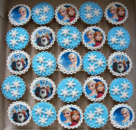 Frozen Cupcakes Ideas, Frozen Cupcakes Birthday, Cupcakes Frozen, Frozen Cupcake, Frozen Cupcake Toppers, Deco Cupcake, Frozen Cupcakes, Frozen Theme Cake, Frozen Bday Party