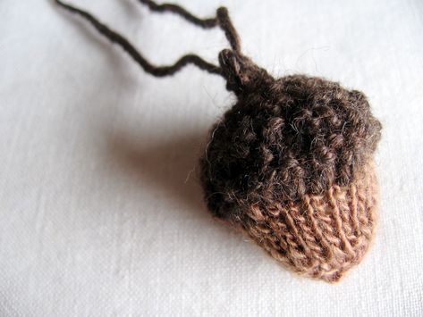 acorn | Blogged. I have a sweet little whimsy for you ... Wa… | Flickr Knitted Acorns, Acorn Pattern, Fall Acorns, Acorn Ornaments, Pea Soup, Quick Knits, I Cord, Yarn Stash, Knitted Wit