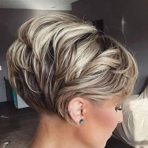 Pin by Moraima Ayala on Haircut in 2022 | Short hair haircuts, Short hair styles, Short hair trends Pixie Cut Short, Stacked Hair, Short Hair Pixie Cuts, Short Hair Trends, Messy Short Hair, Short Hairstyles For Thick Hair, Short Choppy Hair, Penteado Cabelo Curto, Cute Hairstyles For Short Hair